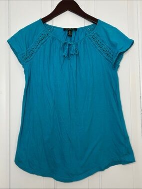 Ralph Lauren vintage turquoise Crochet-Yoke Tie-Neck 100 % cotton top